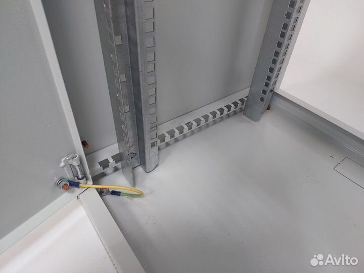 Шкаф телекоммуникационный 19