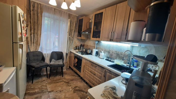 3-к. квартира, 65 м², 1/9 эт.