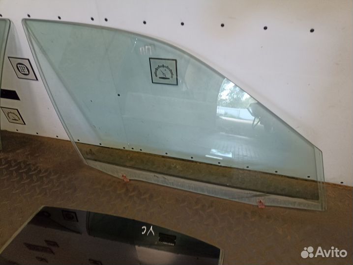Стекло двери для BMW 3-serie E46