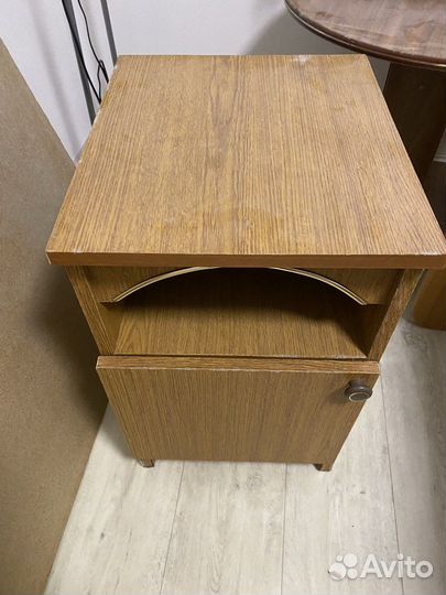 Шкаф распашной двухстворчатый бу +тумба