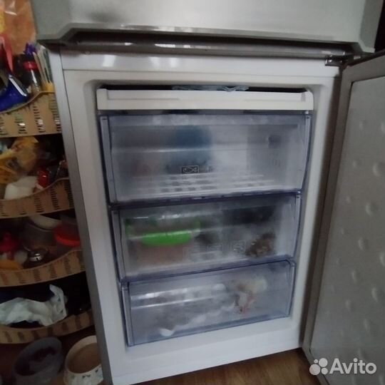 Холодильник beko