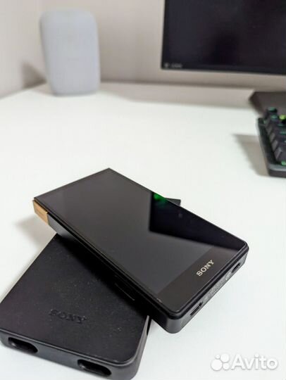 Плeеp Sony Walkman NW-ZX707