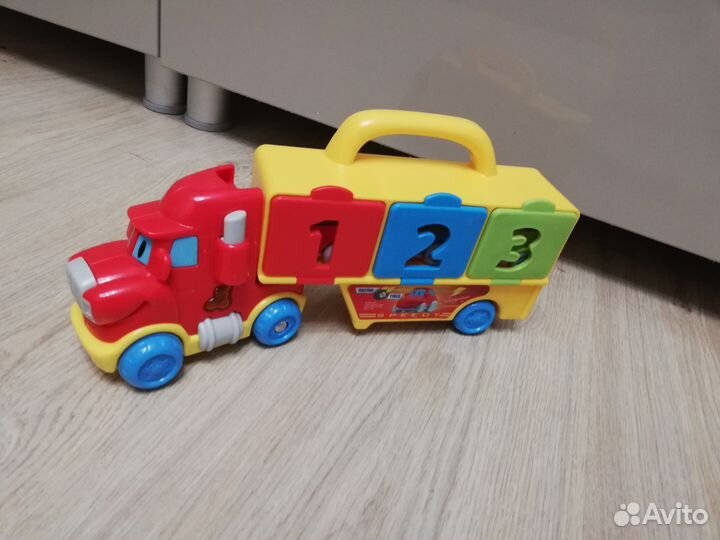Развивающая игрушка