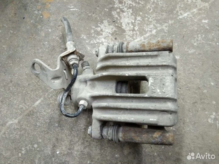 Суппорт задний Шкода Октавия A5