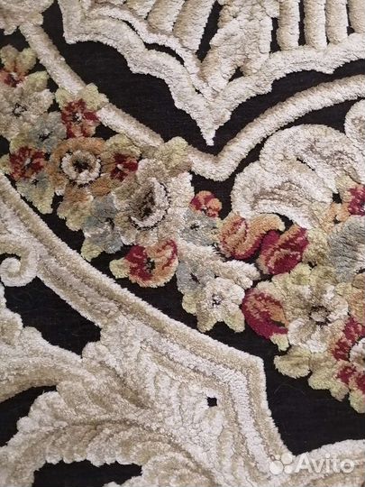 Ковёр производства Бельгия 200 на 290