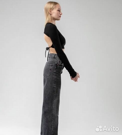 Лонгслив с открытой спиной