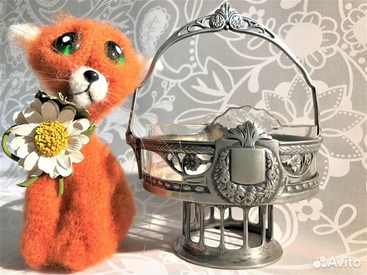 Старинная ваза на ножке посеребрение, Европа