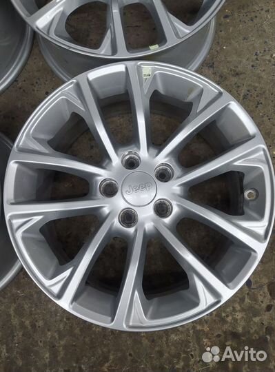 Диски R17 Jeep Cherokee Б/у Литые
