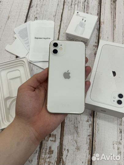 iPhone 11, 64 ГБ