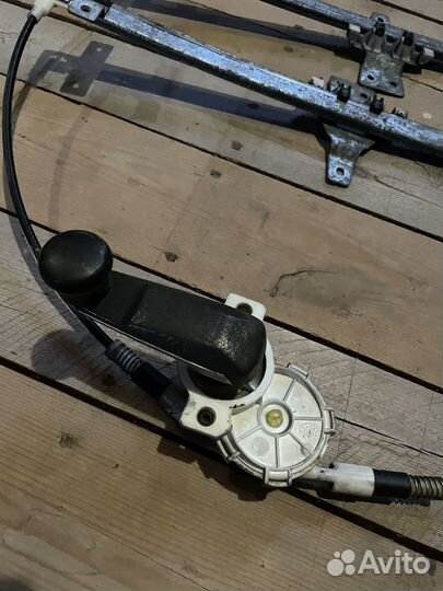 Стеклоподъемник передний mercedes vito 638