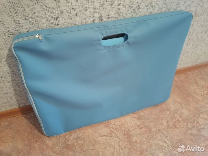 Столик пляжный