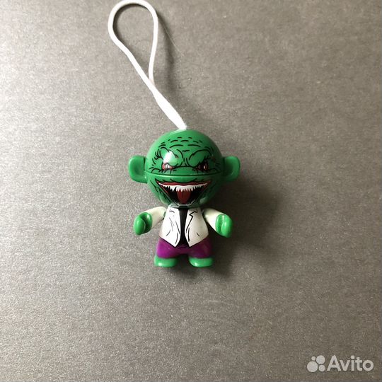 Брелки Супергерои Marvel Киндер-сюрприз,7 шт