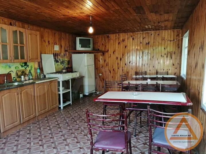 Дом 225 м² на участке 6,5 сот.