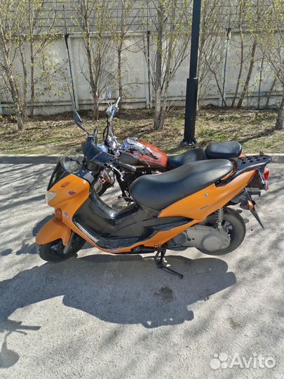 Продается Suzuki avenis 150