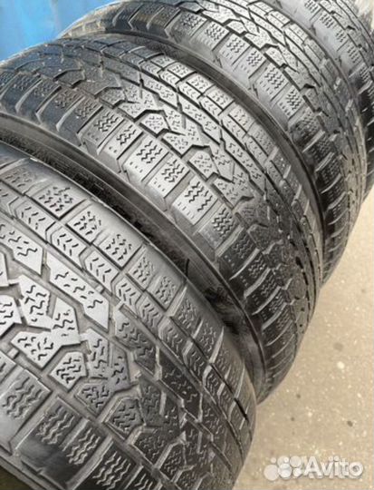 Kumho I'Zen RV Asymmetric 225/60 R18 104H