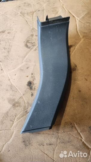 Обшивка багажника левая Ford Kuga 2008-2012