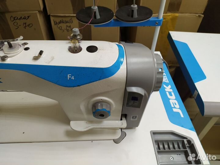 Швейная машина jack