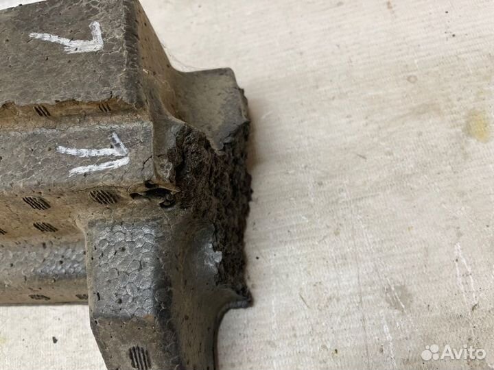 Абсорбер бампера задний Cadillac Srx 2003-2009