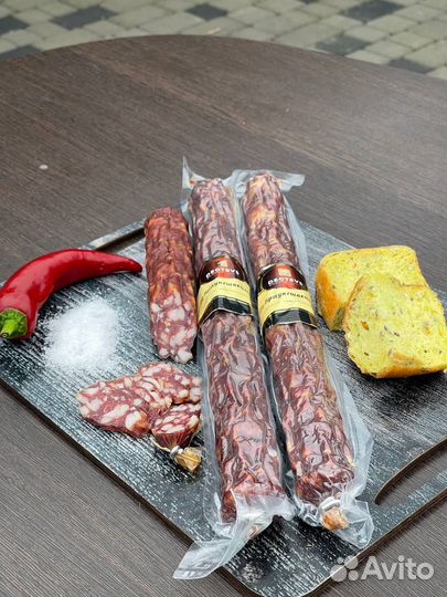 Набор сырокопченой колбасы