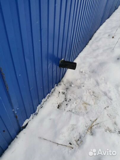 Вынос гусака. Трубы для откачки септика за забор