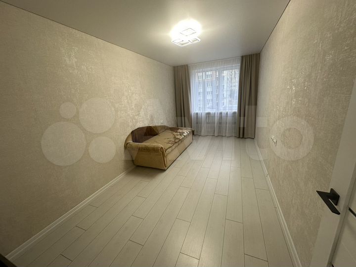 2-к. квартира, 54 м², 2/18 эт.