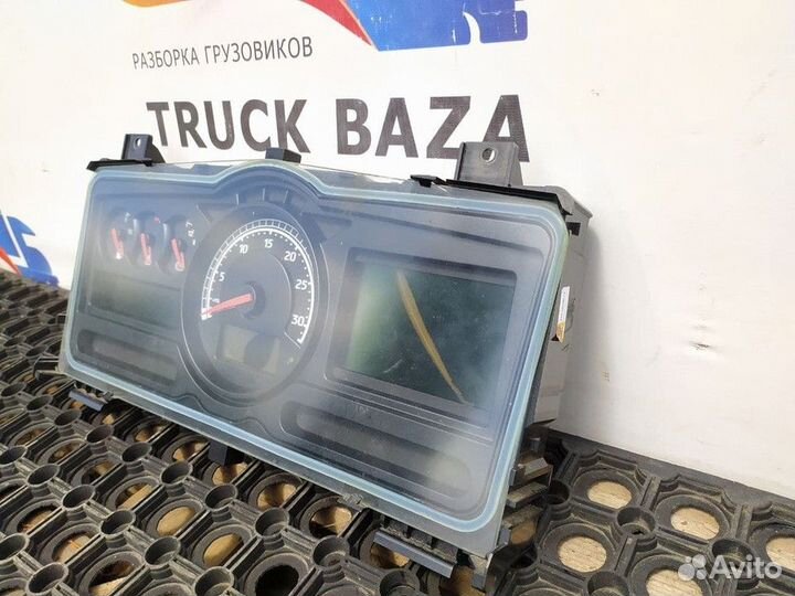 7421843952 Панель приборов Renault Magnum