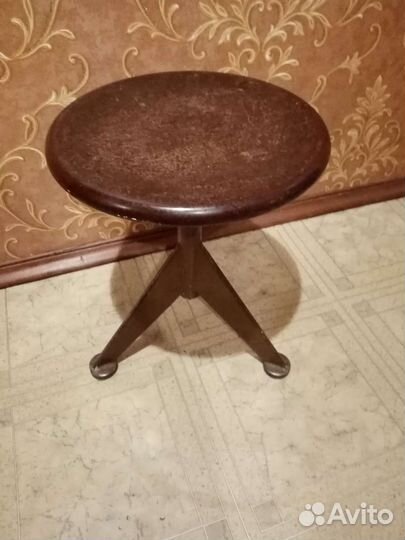 Стул для пианино