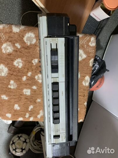 Кассетный магнитофон