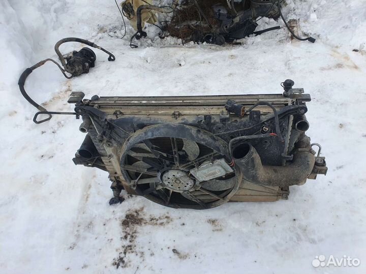 Радиатор Volvo v70 2.4 200л.с 2000год