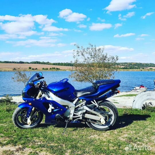 Ямаха yzf-R1