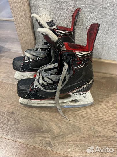 Хоккейные коньки