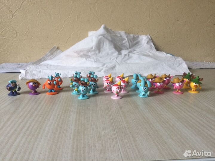 Игрушки Смешарики из киндера
