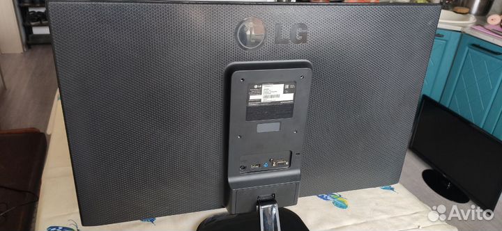 LG 27MP65