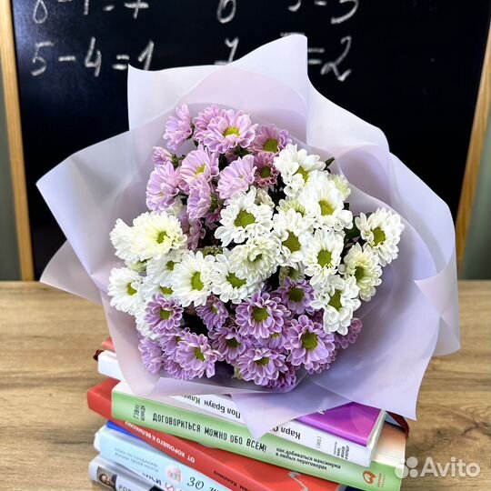 Букет ромашек сантини на 1 сентября