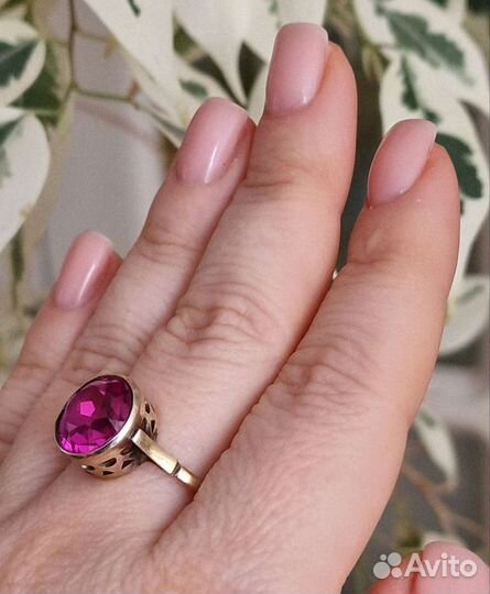 Серебряное кольцо 875 пробы корунд