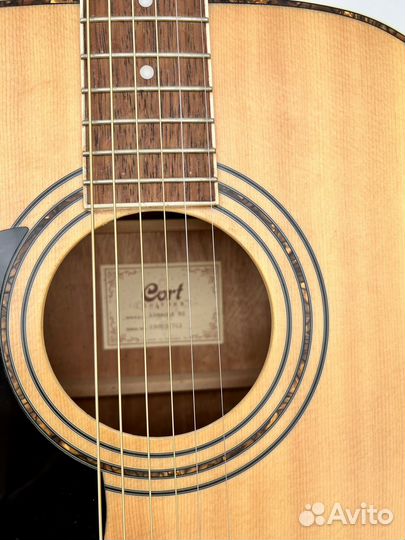 Акустическая гитара Cort 880