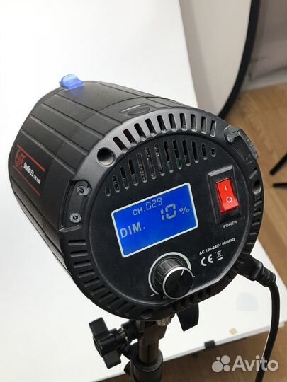 Источник постоянного света raylab