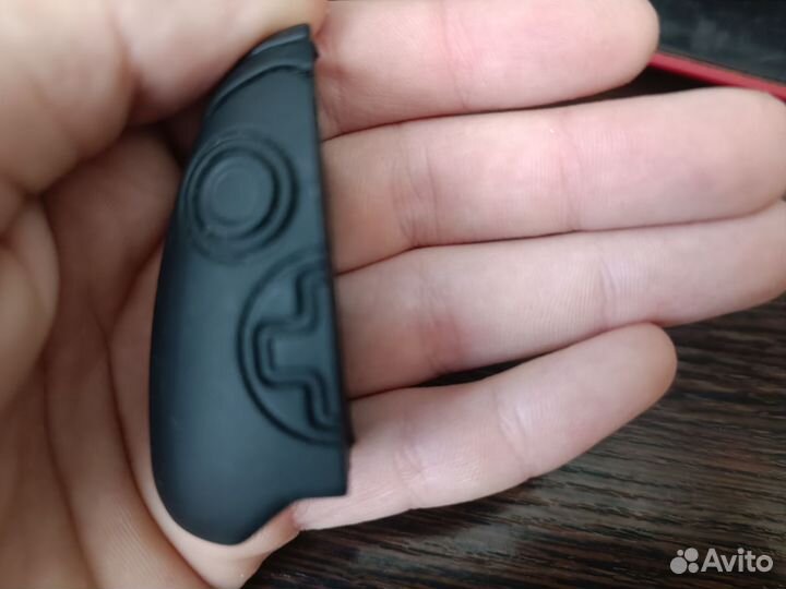 Брелок для airpods 1