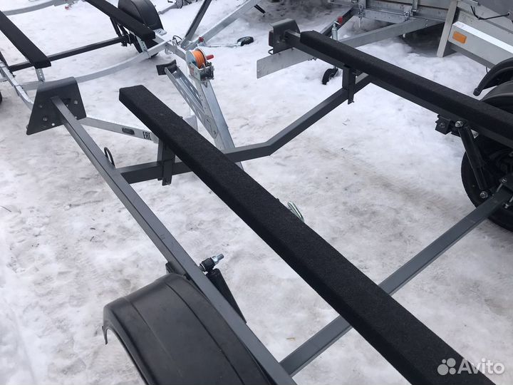 Лодочный прицеп 4,5-5,3м