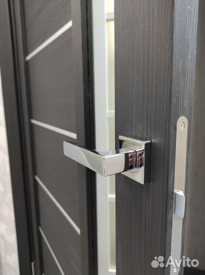 Дверь межкомнатная с зеркалом