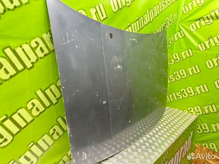 Капот Volkswagen Passat B3 1.8 RF 1990