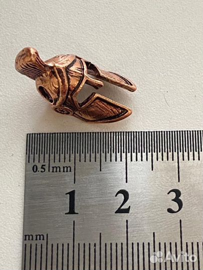 Бусина на темляк, браслет. Шлем, гладиатор