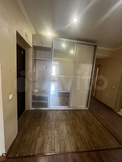 3-к. квартира, 82 м², 2/5 эт.