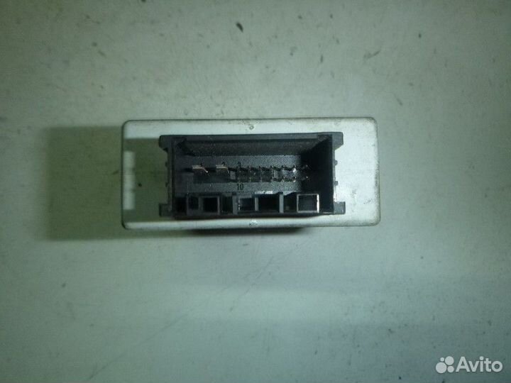 Реле BMW E60/E61 2003