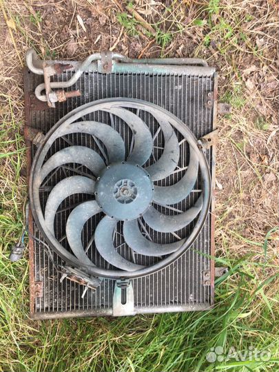 Радиатор кондиционера BMW 7серия Е32 М 30