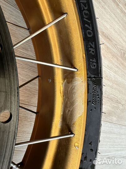 Спицованые золотые колеса bmw r1250gs adventure