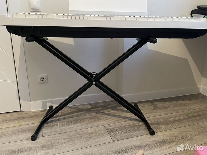 Подставка под цифровое пианино