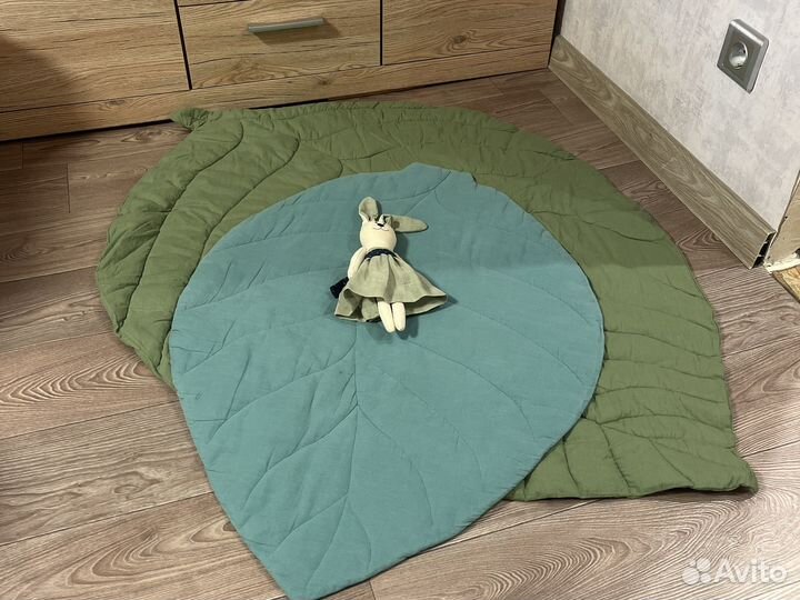 Коврик листик на заказ