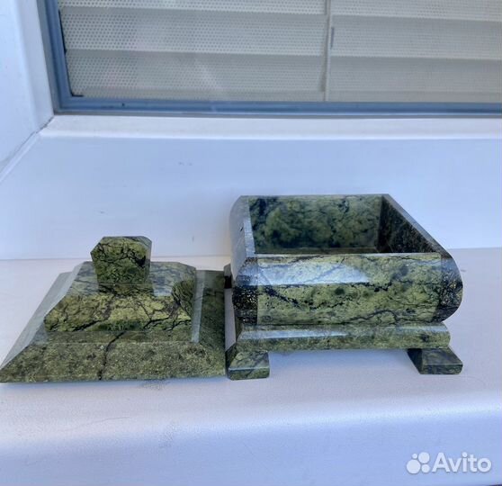 Шкатулка для украшений из змеевика