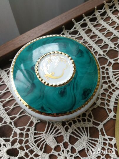 Фарфоровая малахитовая шкатулка